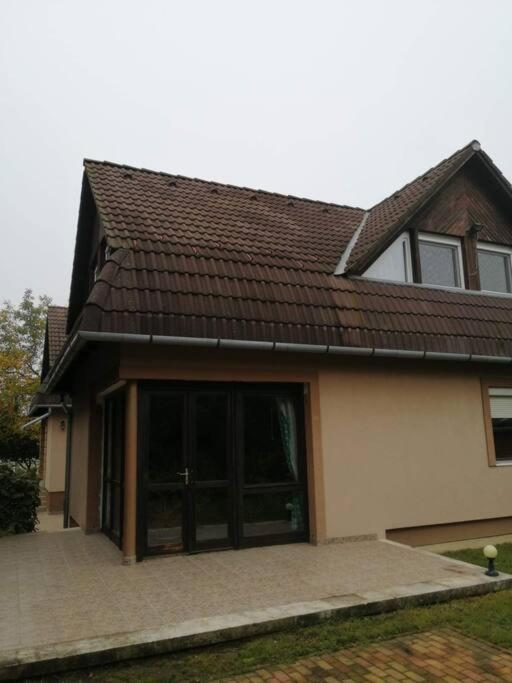 Siofoki Nyaralohaz Villa Exterior photo